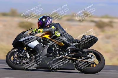 media/Oct-08-2022-SoCal Trackdays (Sat) [[1fc3beec89]]/Turn 16 (125pm)/